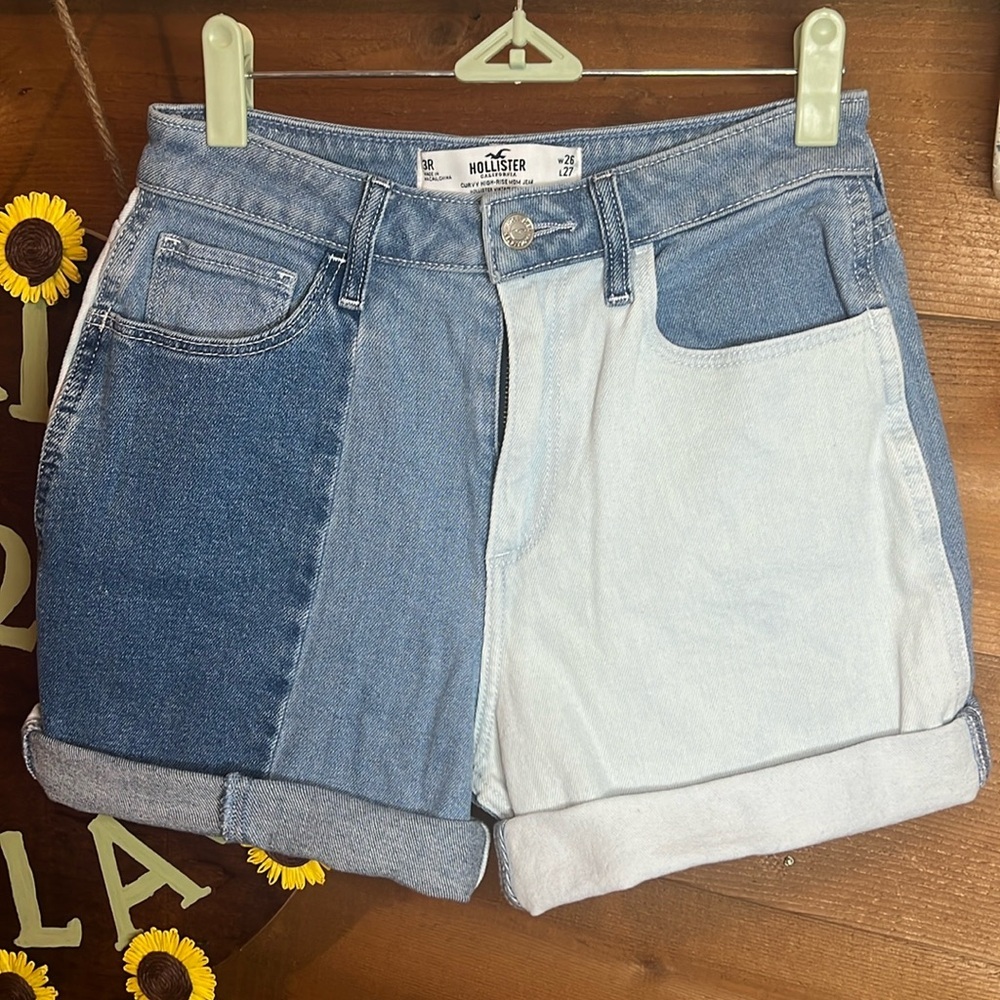 Hollister High Rise Mom Jean Color Block Curvy Short Rolled Two Tone Denim Jort